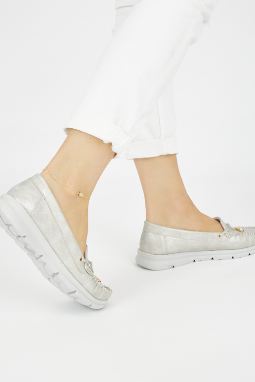 mocassins confortables de couleur...