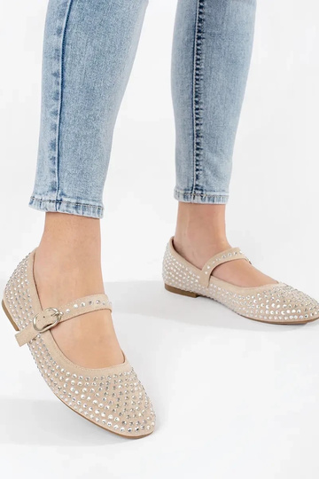 Aucune ballerine femme... 2