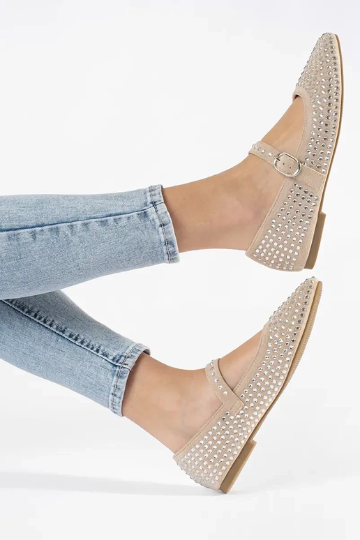 Aucune ballerine femme disponible