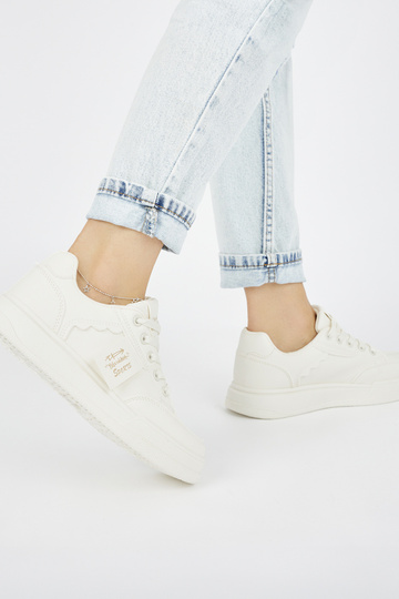 Chaussures modèle baskets... 2