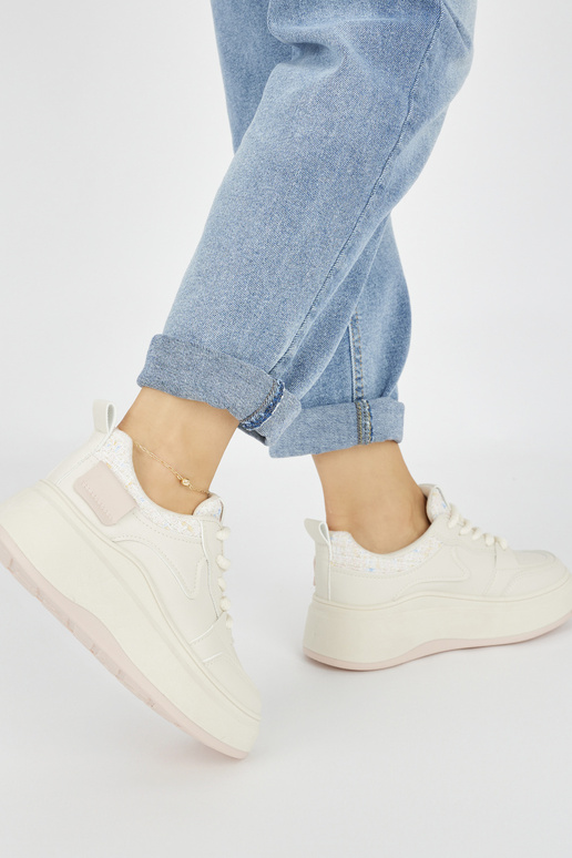 Chaussures modèle Sneakers femme...