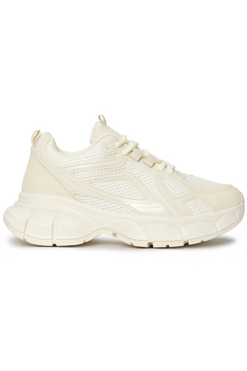 Chaussures modèle baskets...