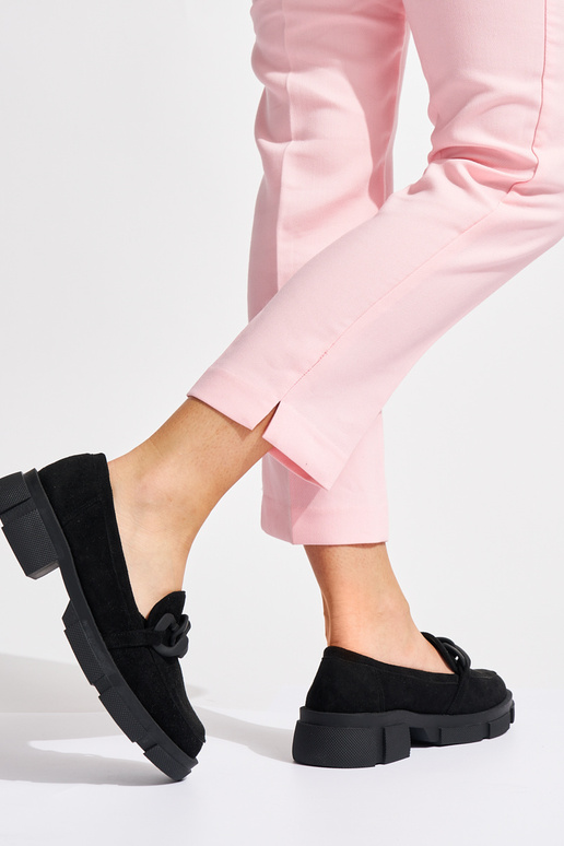 Mocassins femme noirs avec chaîne