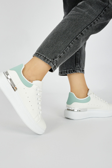 Baskets femme modèle... 2