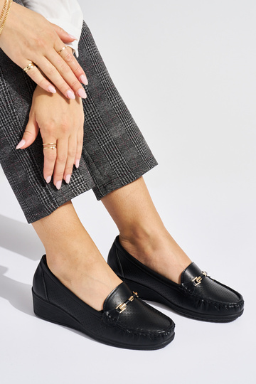 mocassins noirs ajourés sur... 2