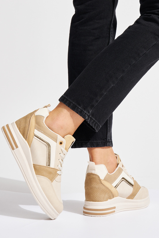 Chaussures femme modèle Sneakers...