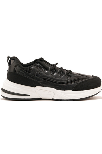 chaussures de sport noires...