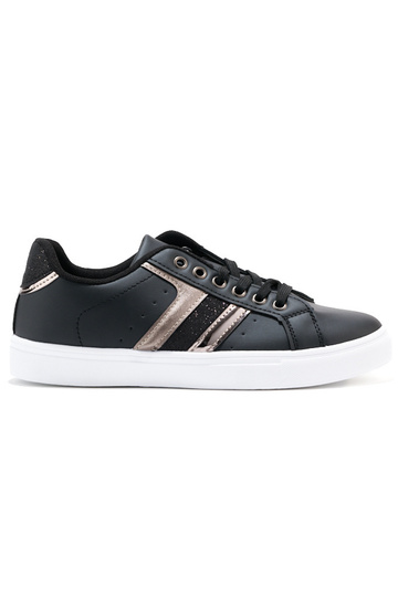 chaussures de sport...