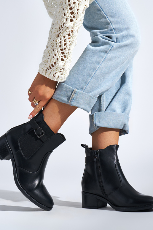 chaussures pour femmes noires sur un...