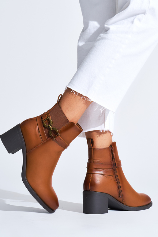 chaussures pour femmes marron sur le... chaussures pour femmes marron sur le...