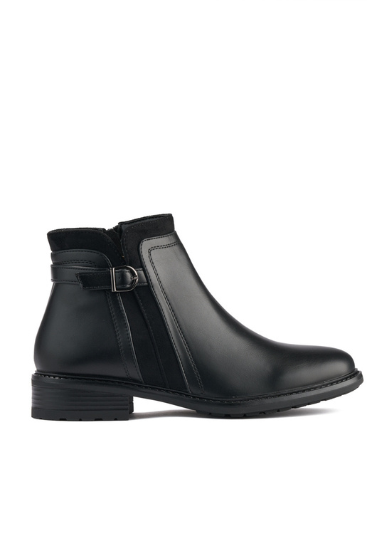 chaussures pour femmes noires sur un...