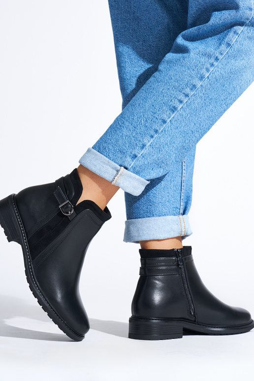 chaussures pour femmes noires sur un...