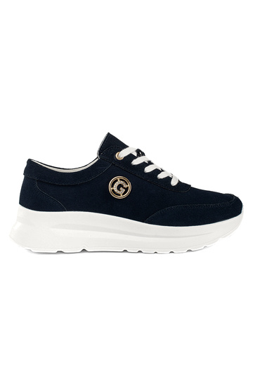 Chaussures modèle Sneakers...