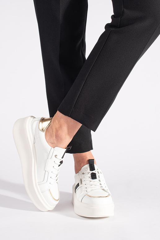 Chaussures modèle Sneakers en cuir...