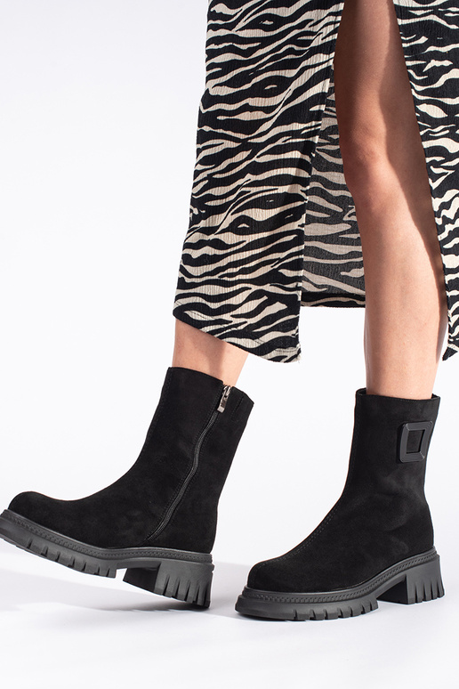 chaussures pour femmes noires sur une...