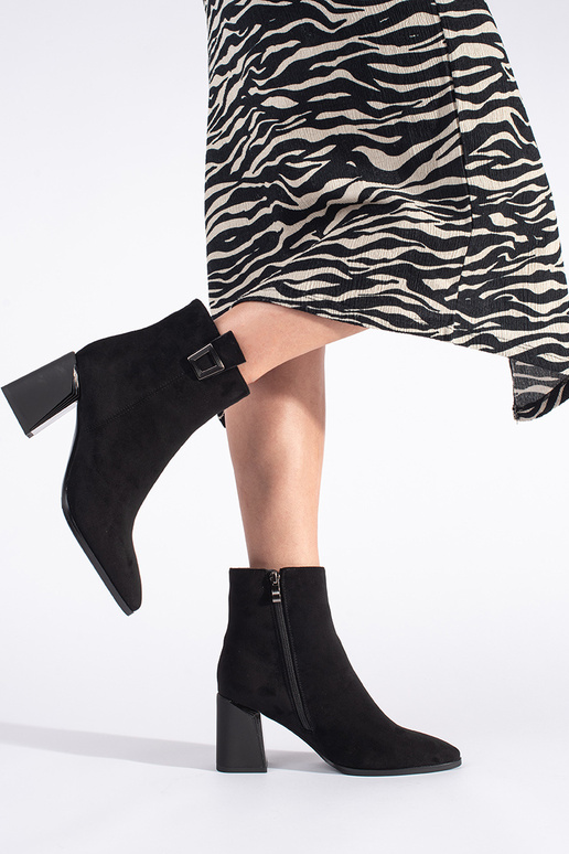 bottes en daim noires