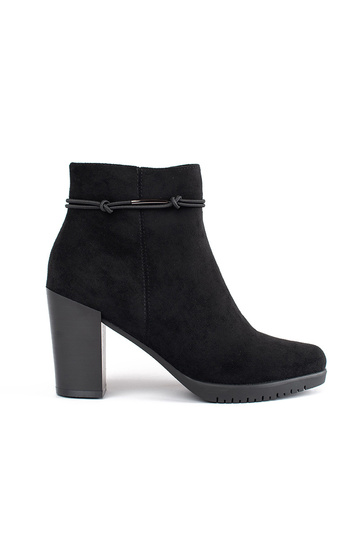 Bottes élégantes en daim...