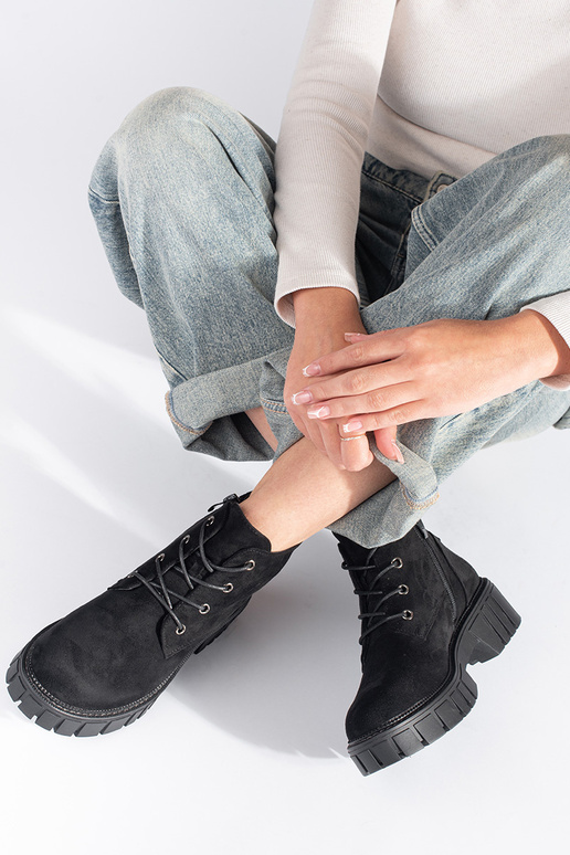 chaussures en daim à lacets noirs par...