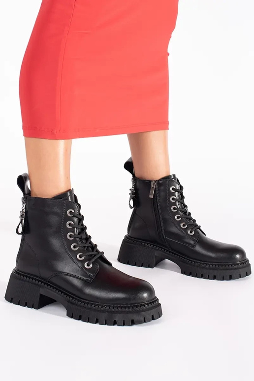 Peau couleur noire attaché Chaussures...