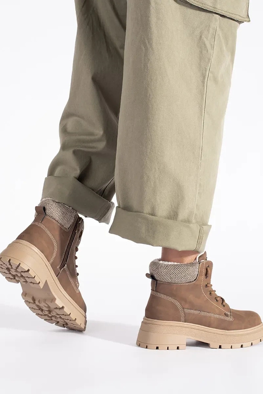 marron isoler bottes