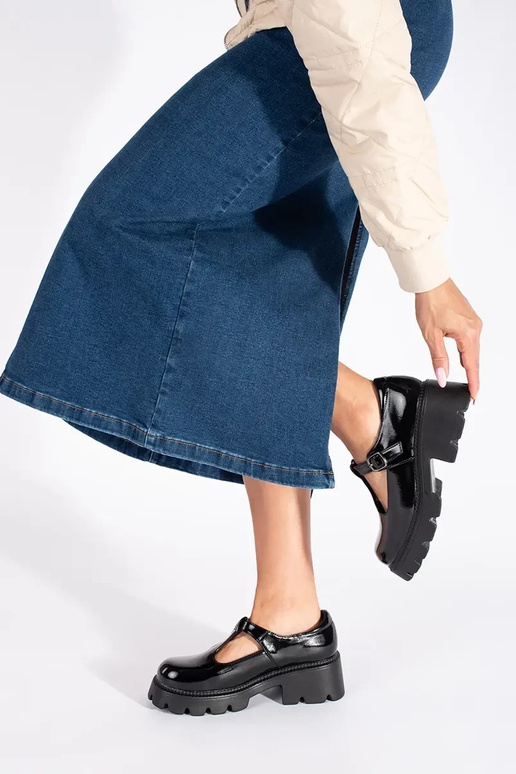 couleur noire laqué chaussures de...