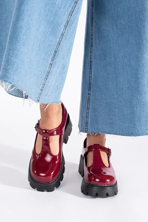 Bourgogne laqué chaussures de femme...