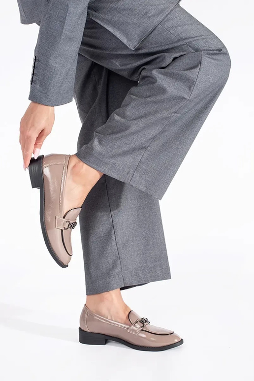 avec effet vernis beige mocassins... avec effet vernis beige mocassins...