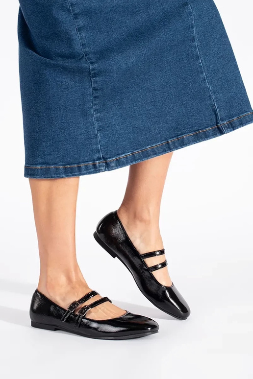 couleur noire laqué ballerines avec... couleur noire laqué ballerines avec...