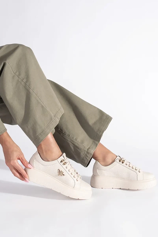 Peau beige Chaussures modèle baskets...