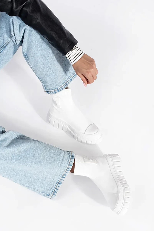 couleur blanche grand chaussures avec...