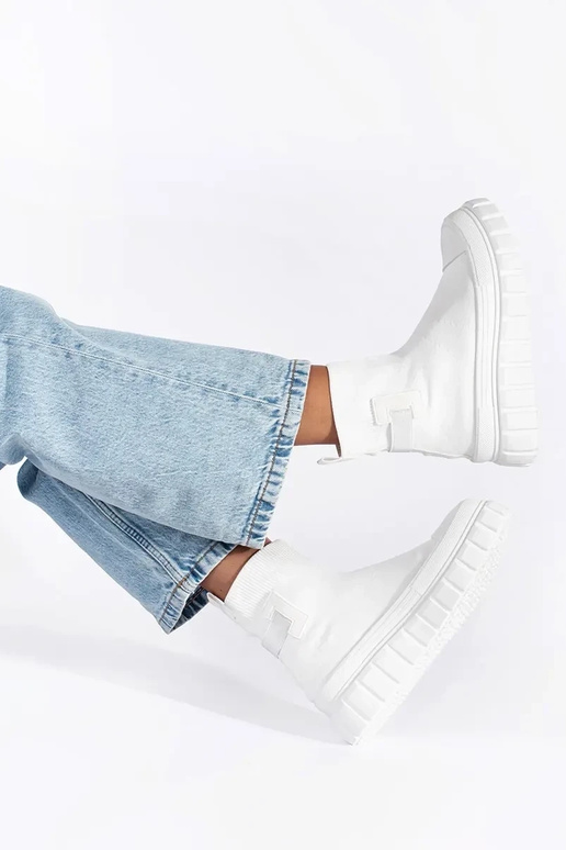 couleur blanche grand chaussures avec...