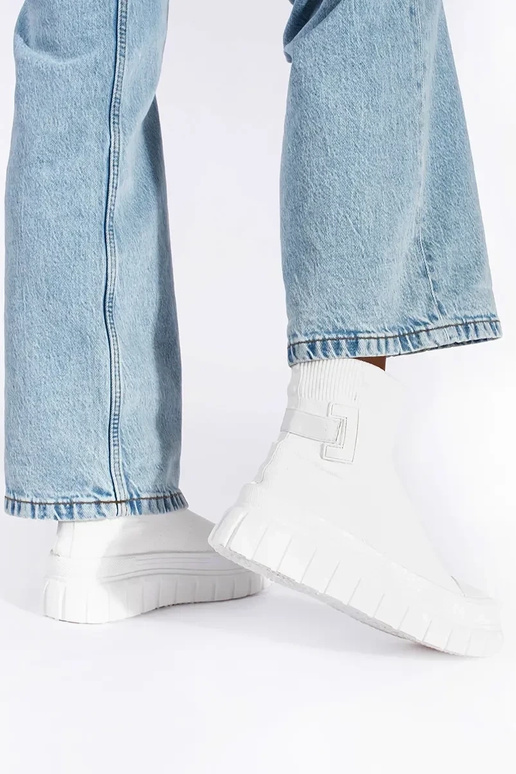 couleur blanche grand chaussures avec...