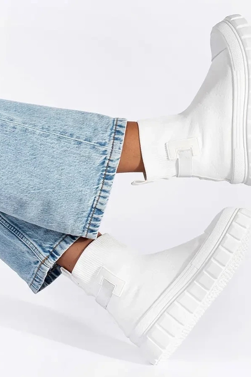 couleur blanche grand chaussures avec...