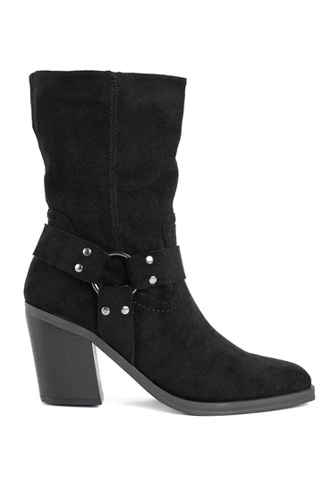 en daim couleur noire bottes