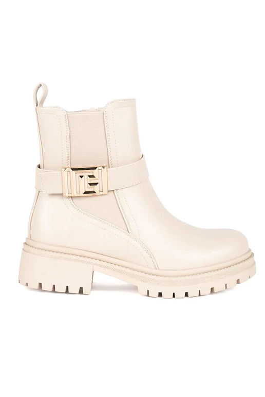 couleur crème un classique chaussures... couleur crème un classique chaussures...