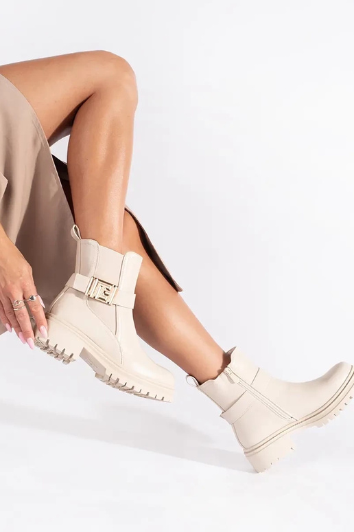 couleur crème un classique chaussures... couleur crème un classique chaussures...