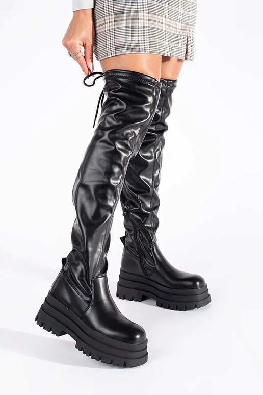 couleur noire mousquetaires avec une... couleur noire mousquetaires avec une...