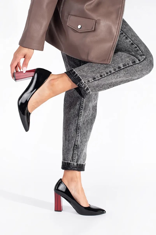 Style élégant laqué couleur noire...