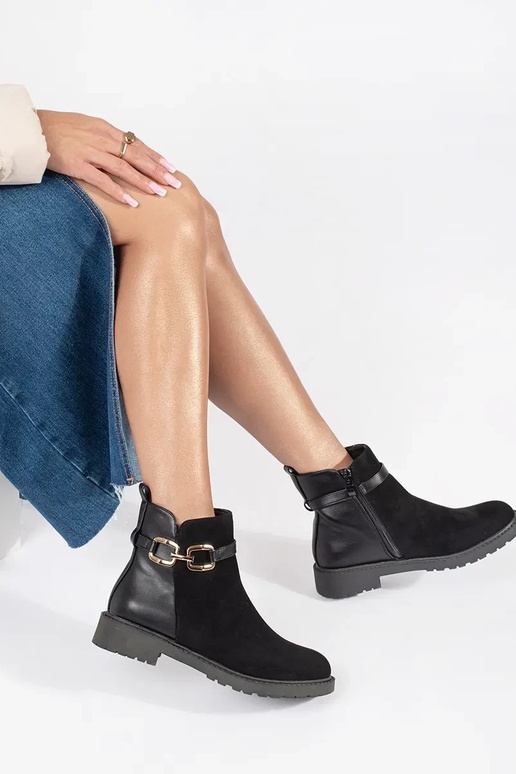 Chaussures noires pour femmes avec... Chaussures noires pour femmes avec...