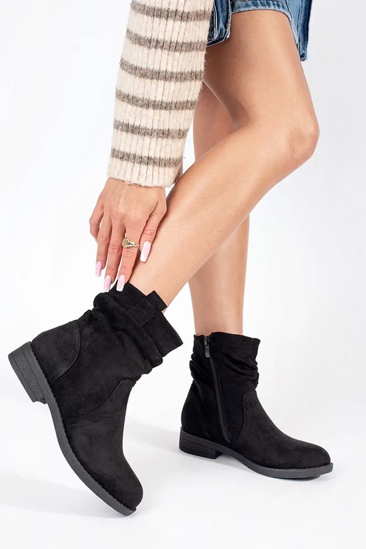 Bottes de cow-boy en daim noir Bottes de cow-boy en daim noir