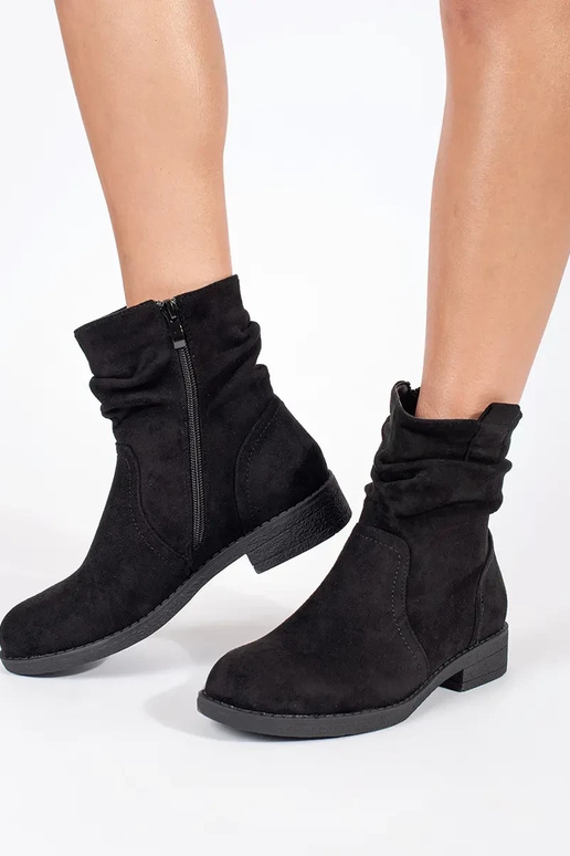 Bottes de cow-boy en daim noir Bottes de cow-boy en daim noir
