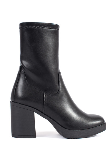 chaussures noires pour...