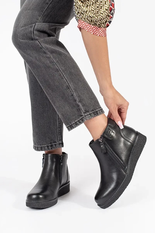 Chaussures confortables en cuir noir... Chaussures confortables en cuir noir...