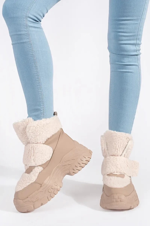 beige Bottes de neige avec une... beige Bottes de neige avec une...