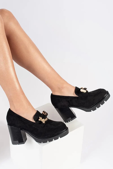 Sandales à talons en daim... 2