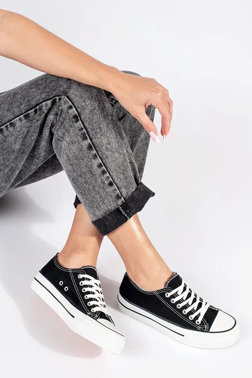 Chaussures classiques noires à lacets... Chaussures classiques noires à lacets...