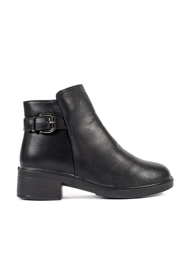 Chaussures à talons bas...