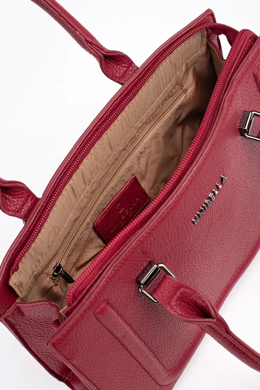 Sac à main rouge classique et élégant