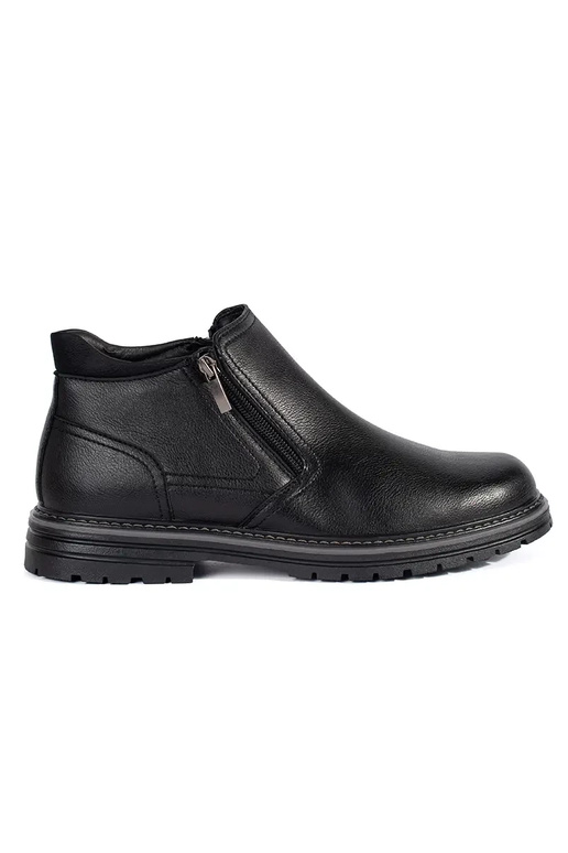Des bottes d'hiver noires pour hommes