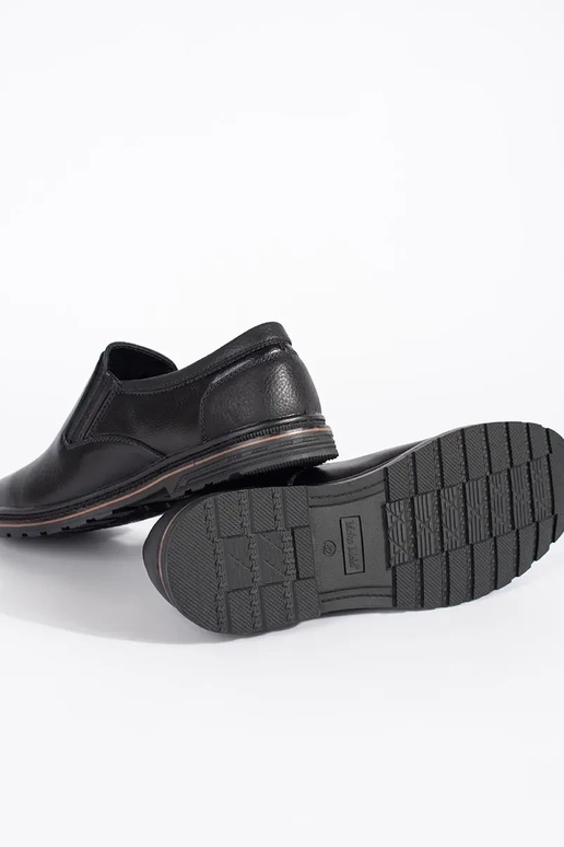 Chaussures noires pour hommes avec... Chaussures noires pour hommes avec...